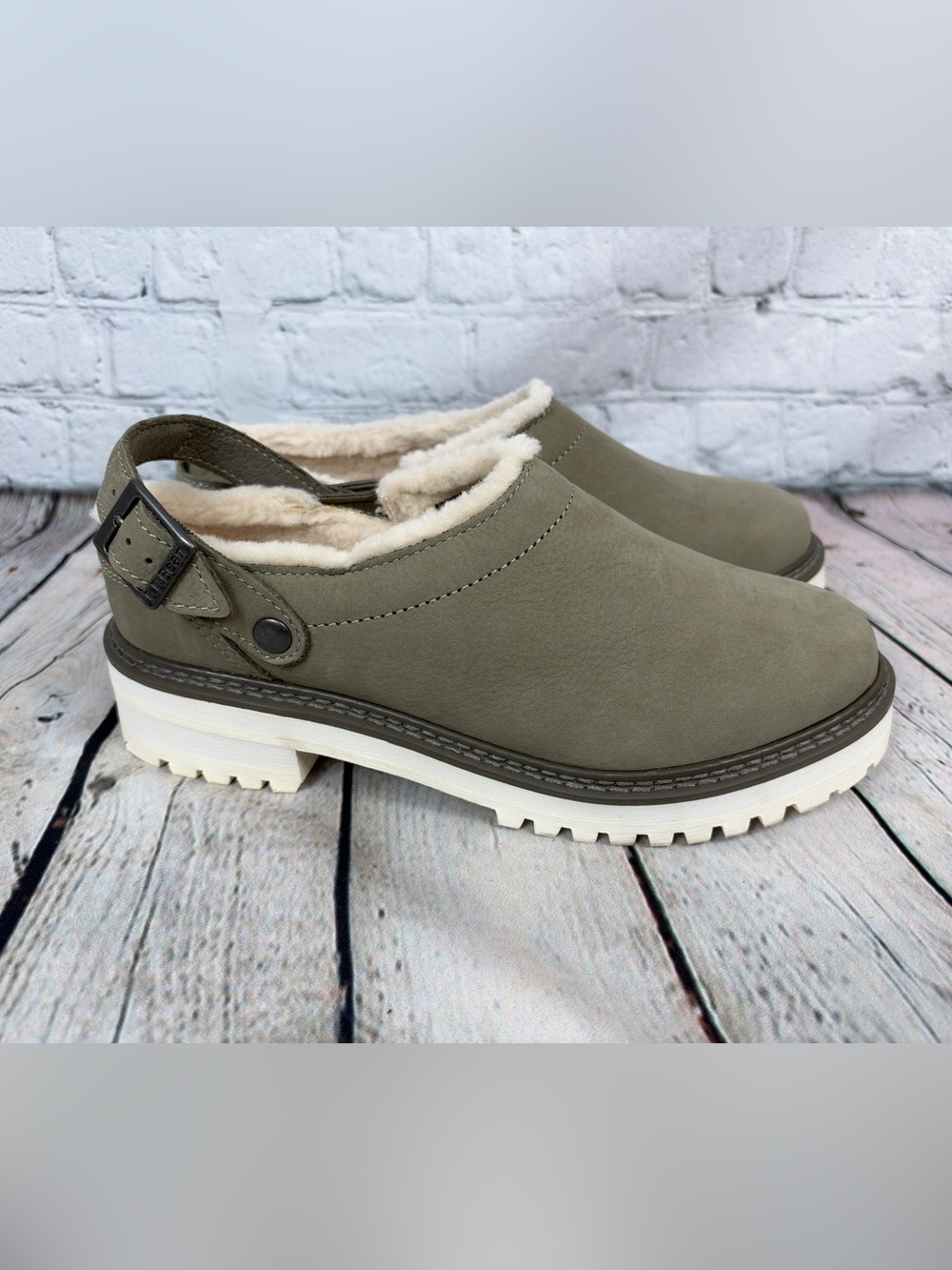 L.L.Bean Camden Hill Clogs women’s size 7.5